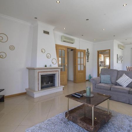 Villa Maresia Patroves Exteriör bild